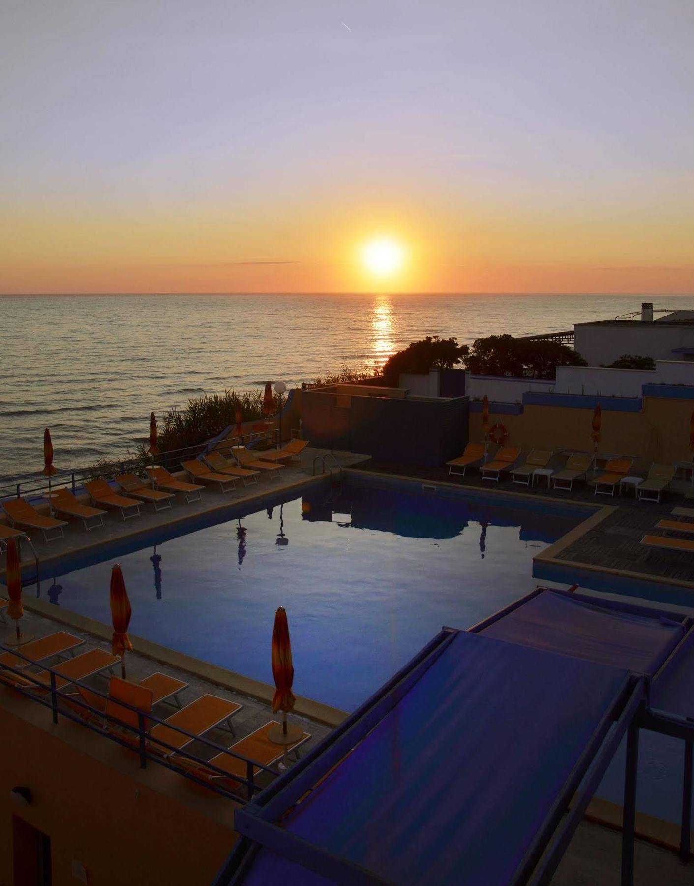 אנזיו Grand Hotel Dei Cesari Dependance מראה חיצוני תמונה
